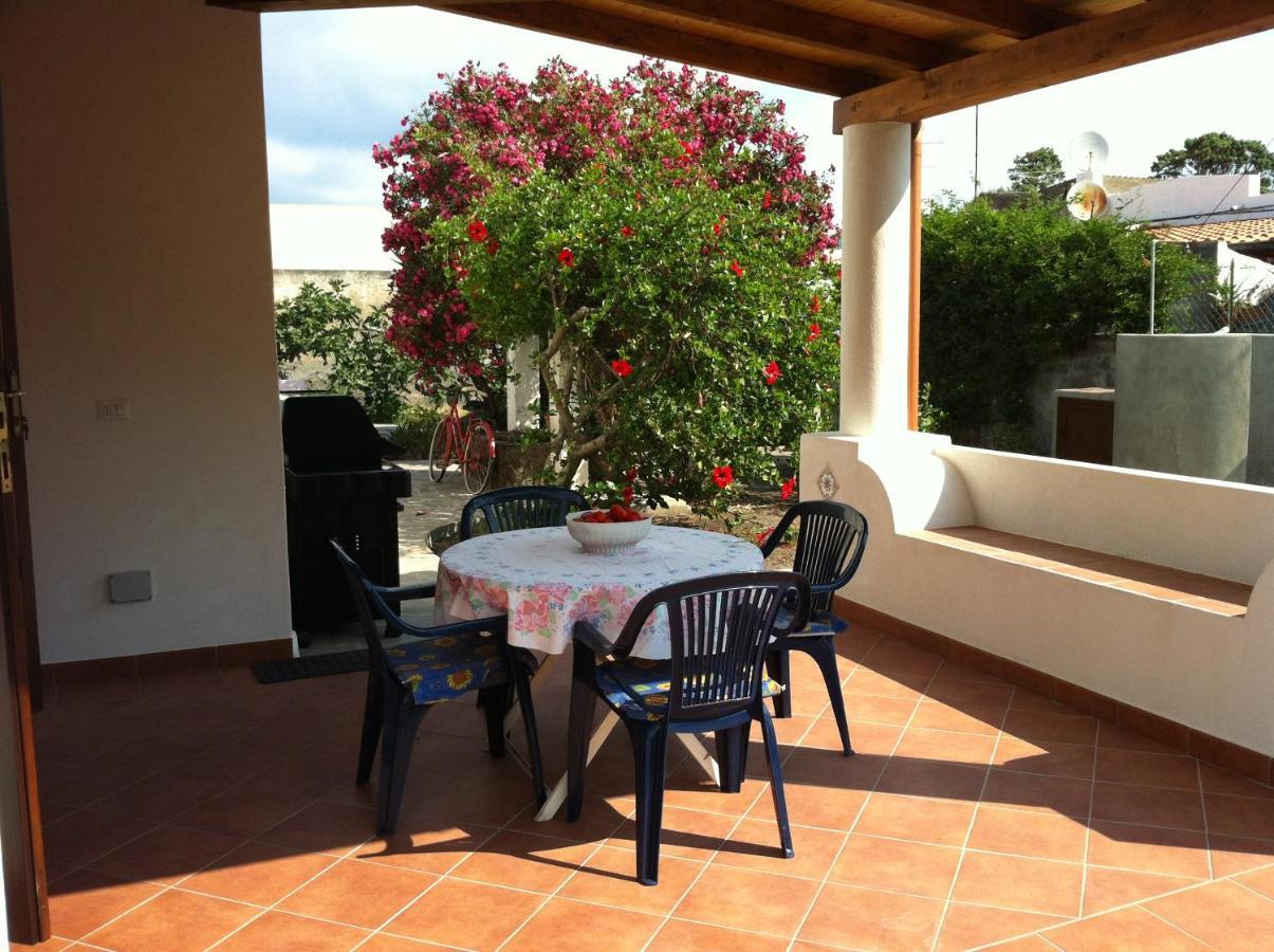 Villa By The Vulcano - 70Mq Plus Large Garden And Patio ภายนอก รูปภาพ