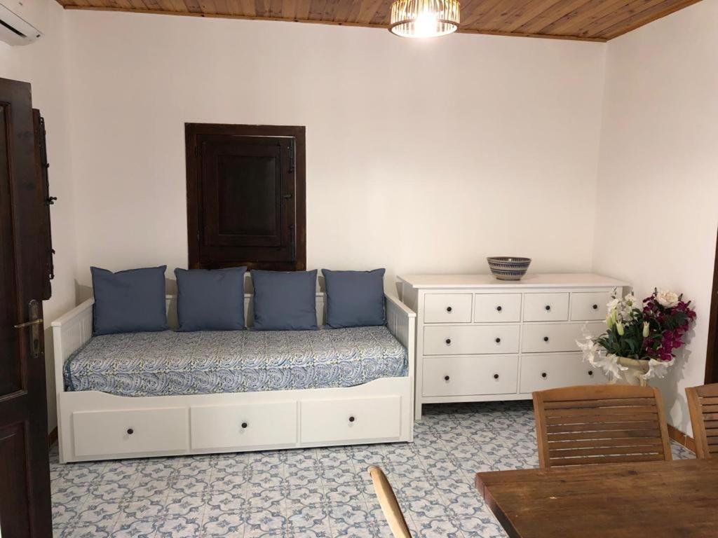Villa By The Vulcano - 70Mq Plus Large Garden And Patio ภายนอก รูปภาพ
